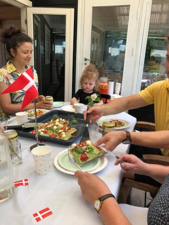 37079244_10104967807984824_5826973184066322432_n